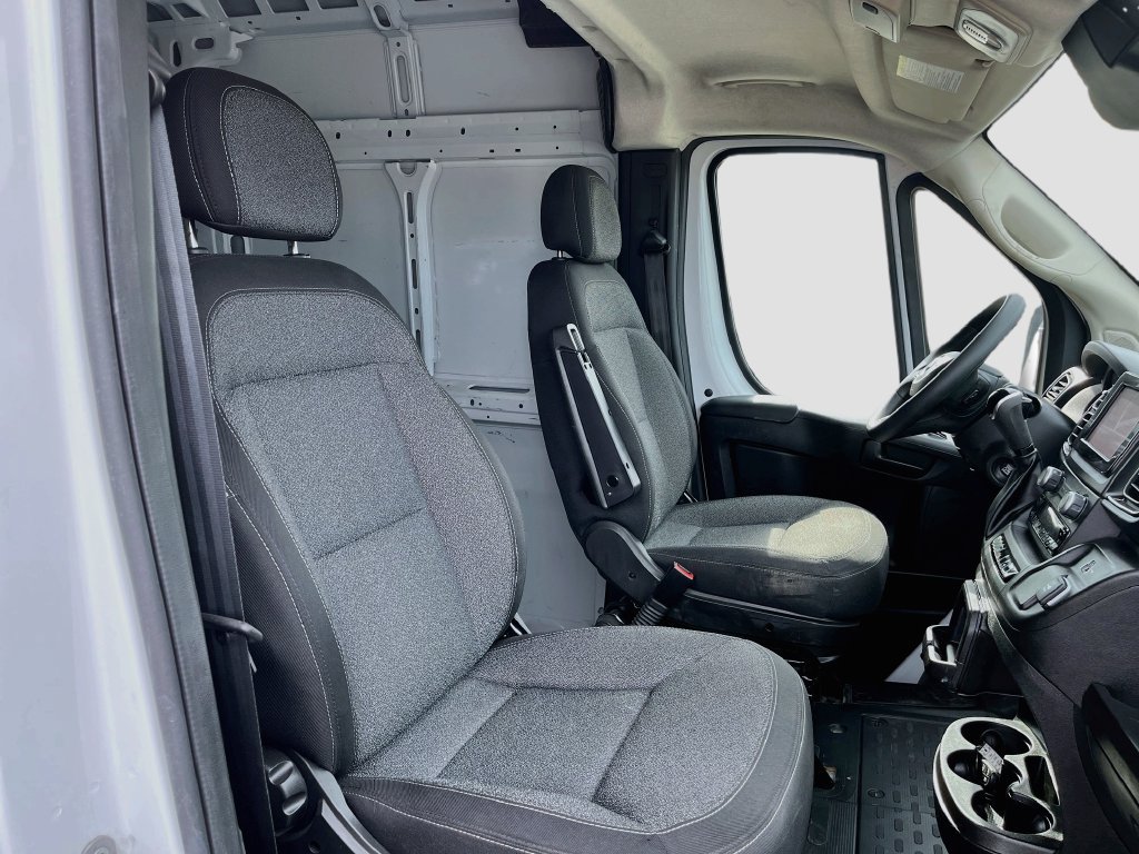 Used 2025 RAM ProMaster 2500 w/ Convenience Group FWD image 24