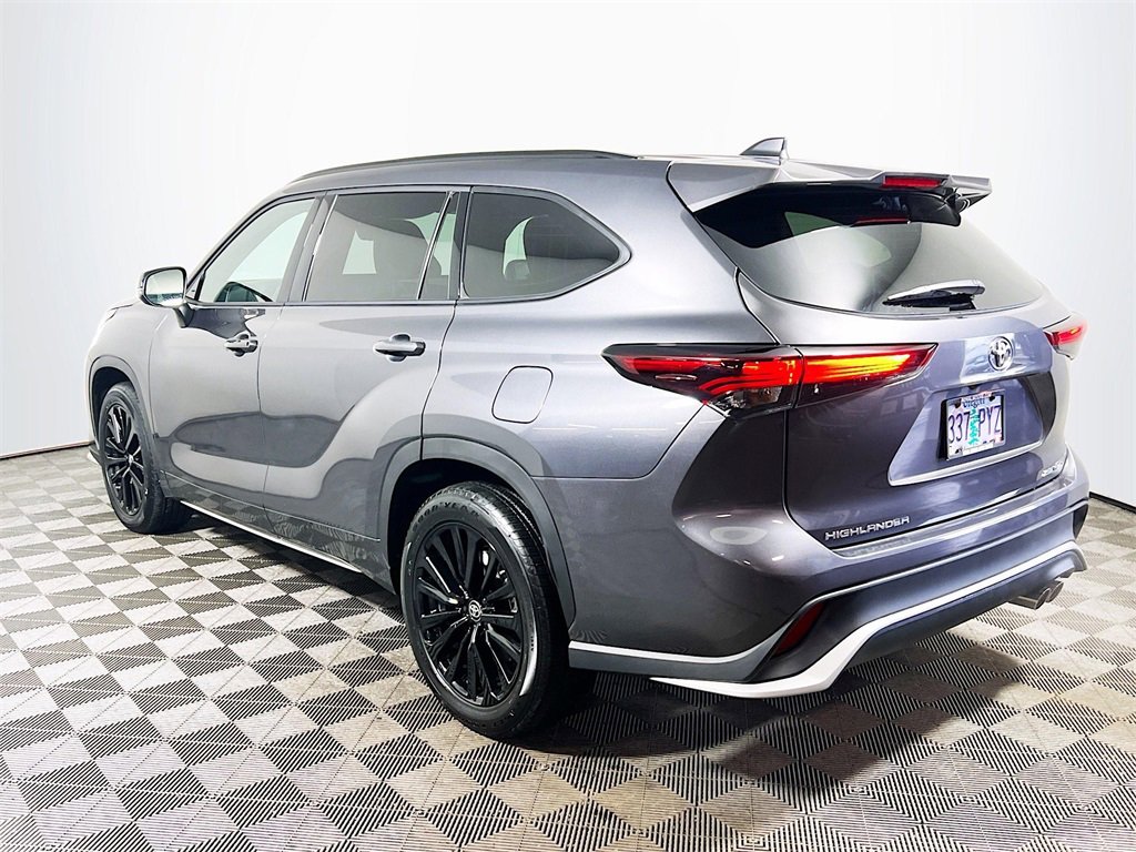 Certified 2024 Toyota Highlander XSE image 6