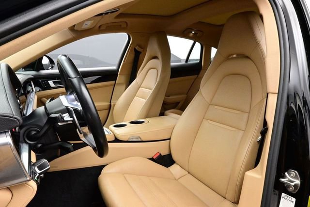 Certified 2018 Porsche Panamera image 5