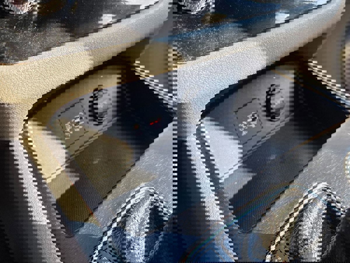 Used 2019 Kia Sedona LX image 38