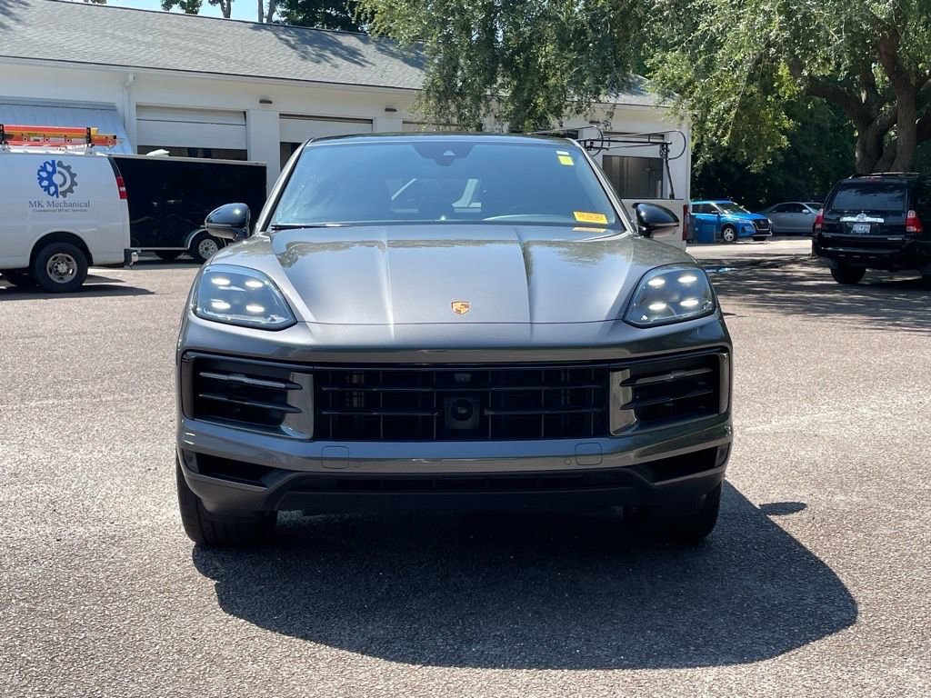 Used 2024 Porsche Cayenne Coupe image 31