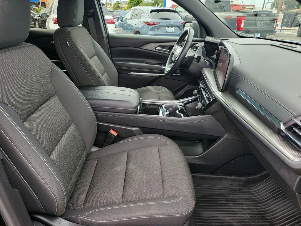 Certified 2024 Chevrolet Traverse LS w/ LPO, Floor Liner Package image 19