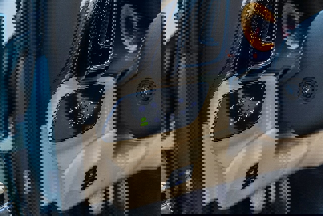 Used 2025 Ferrari Roma Spider image 91