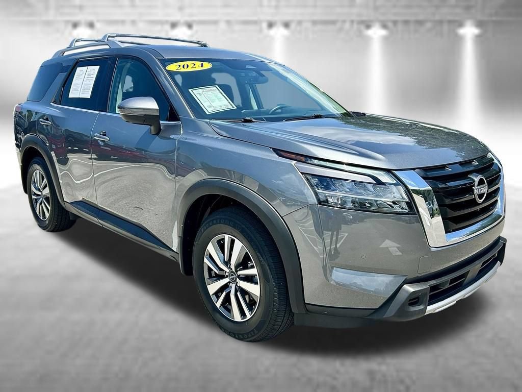 Certified 2024 Nissan Pathfinder SL AWD/4WD image 3