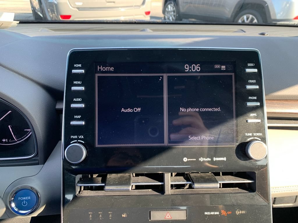 Used 2021 Toyota Avalon XLE w/ Moonroof Package FWD image 21