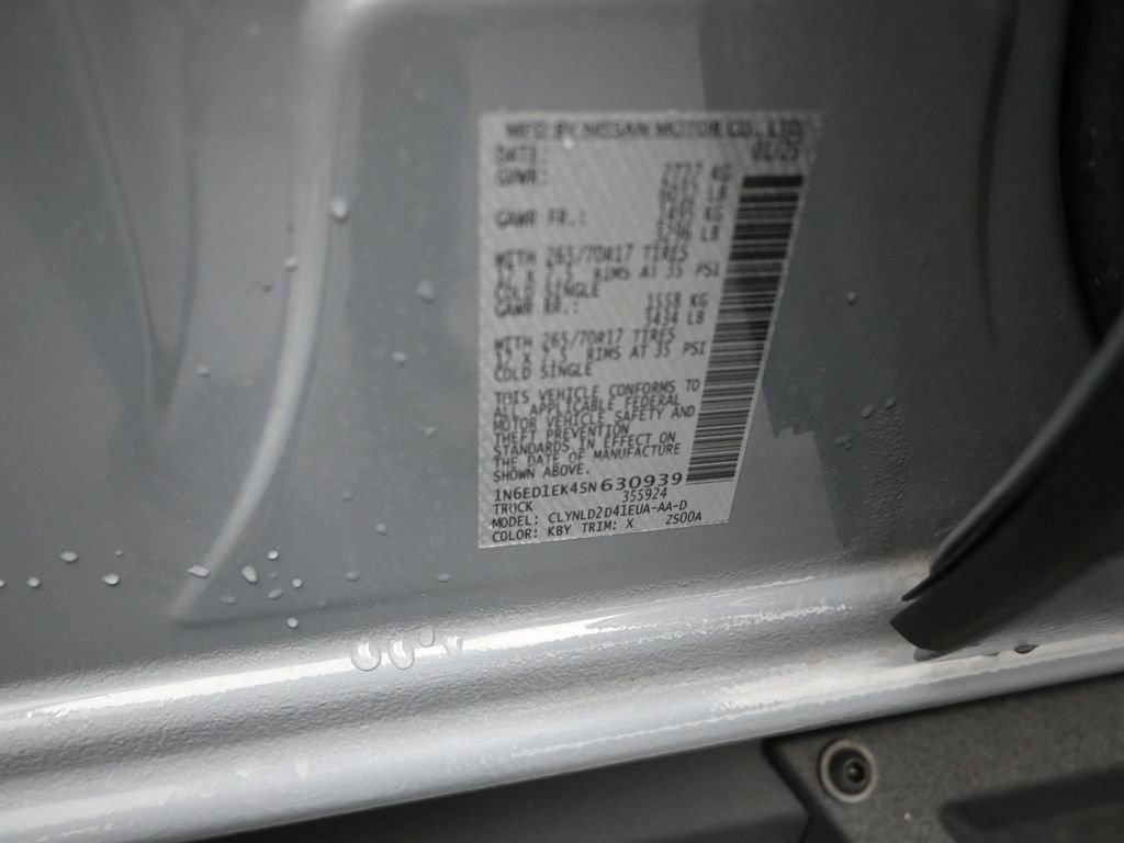 Used 2025 Nissan Frontier PRO-4X AWD/4WD image 9