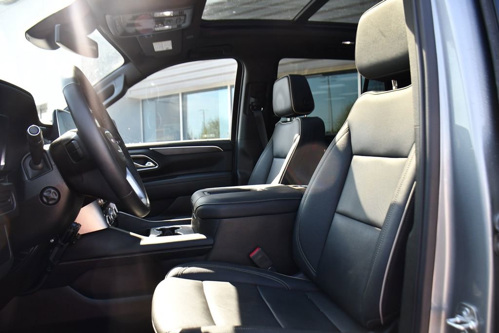Used 2023 GMC Yukon SLT w/ SLT Premium Package AWD/4WD image 13