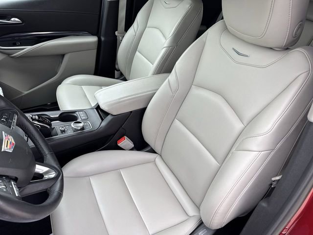 Certified 2023 Cadillac XT4 Luxury w/ Cold Weather Package image 14