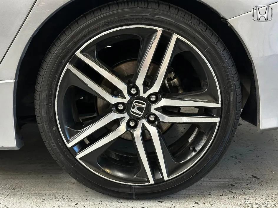 Used 2017 Honda Accord Sport image 38