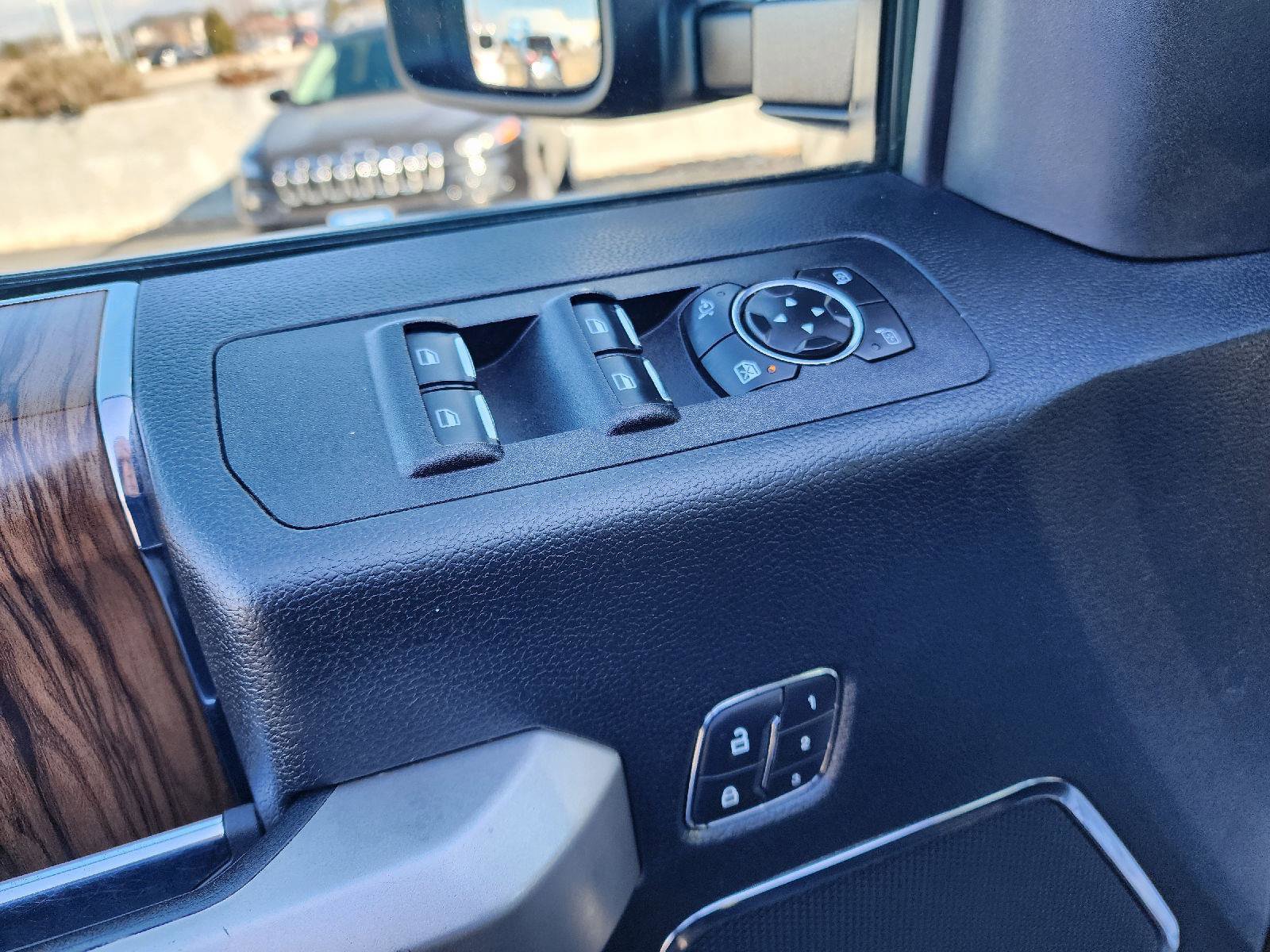 Used 2020 Ford F150 Lariat w/ FX4 Off-Road Package AWD/4WD image 19