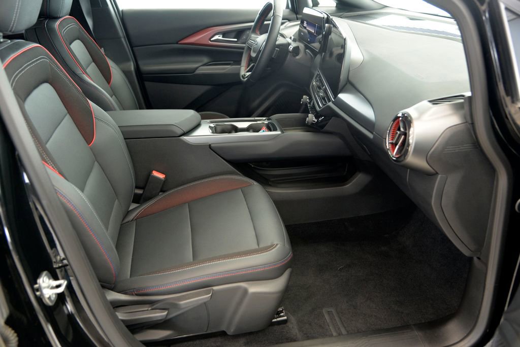 Certified 2024 Chevrolet Equinox EV RS image 29