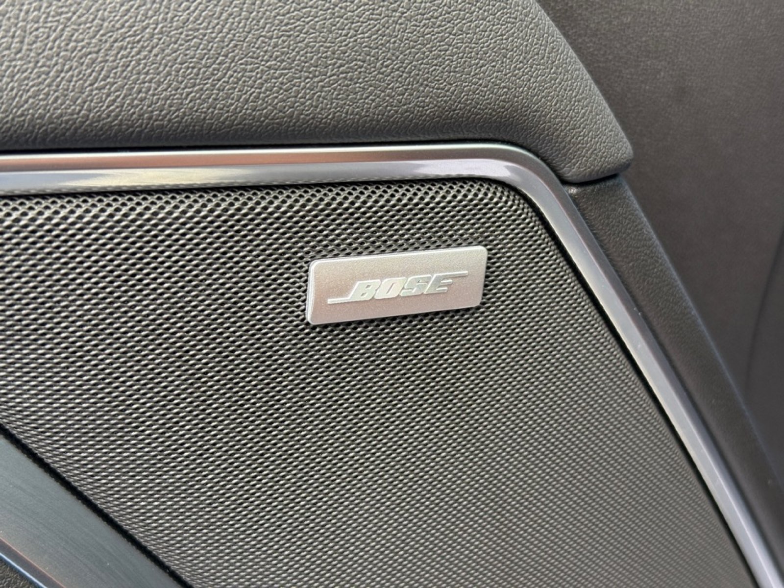 Used 2022 Chevrolet Silverado 1500 LTZ AWD/4WD image 35