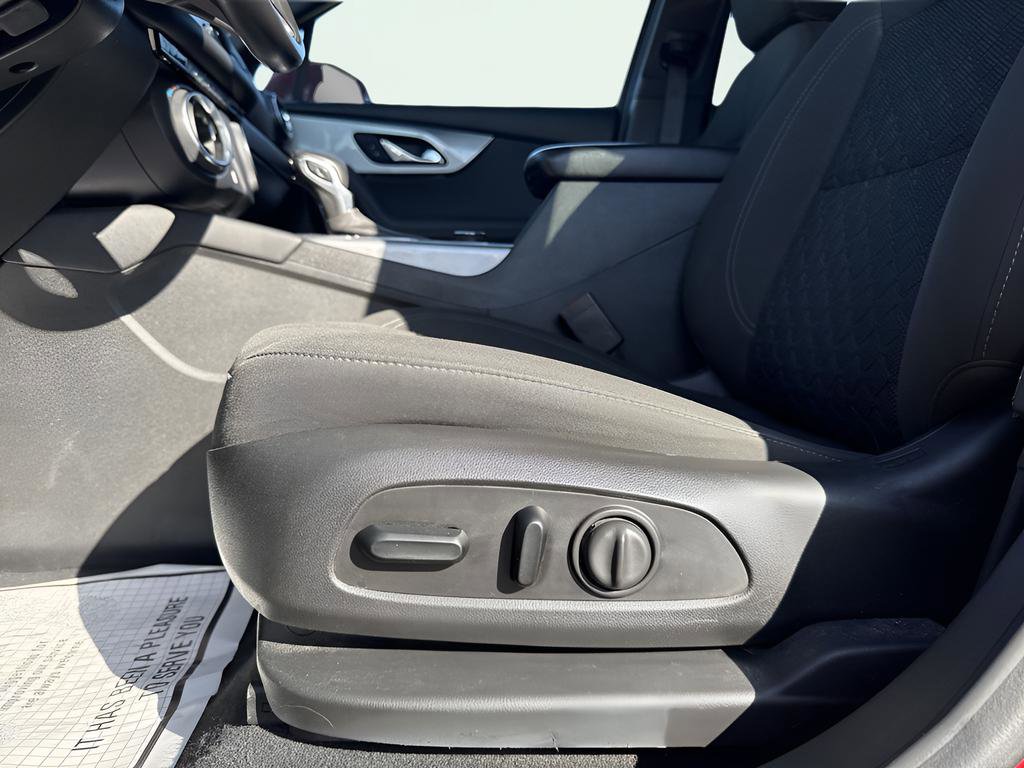 Used 2019 Chevrolet Blazer LT FWD image 14
