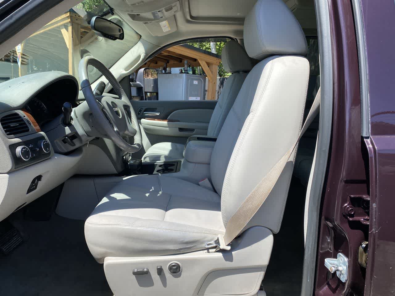 Used 2008 GMC Sierra 2500 SLT w/ Sun And Navigation Package AWD/4WD image 13