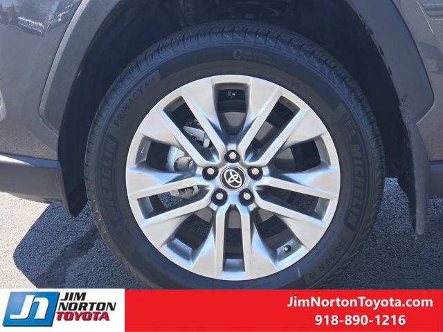 Used 2025 Toyota RAV4 XLE Premium FWD image 14