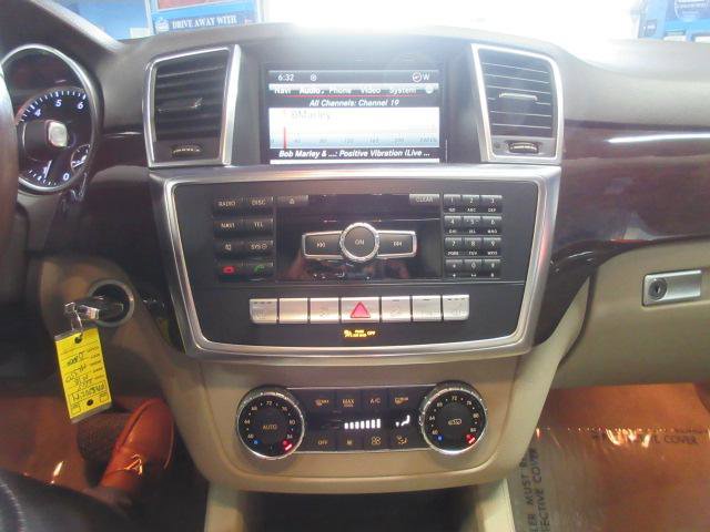 Used 2015 Mercedes-Benz ML 350 4MATIC w/ Premium 1 Package image 35