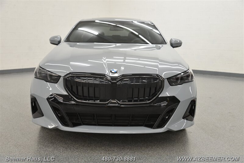 Used 2026 BMW 530i w/ M Sport Package RWD image 6