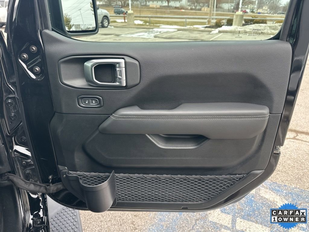 Used 2021 Jeep Wrangler Unlimited Sahara AWD/4WD image 49
