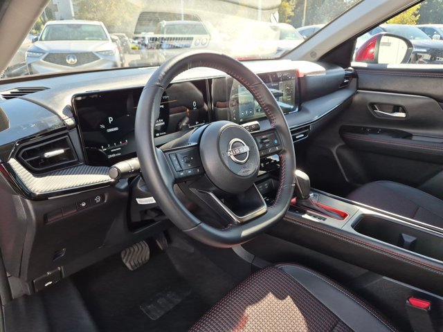 Used 2025 Nissan Kicks SR FWD image 10