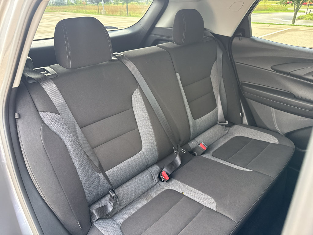 Used 2025 Chevrolet TrailBlazer LT AWD/4WD image 31