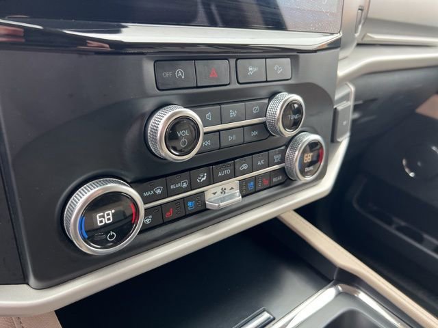 Certified 2024 Ford Expedition Max XLT image 17