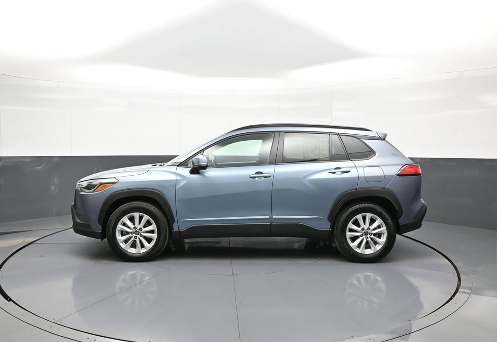 Certified 2022 Toyota Corolla Cross LE AWD/4WD image 9