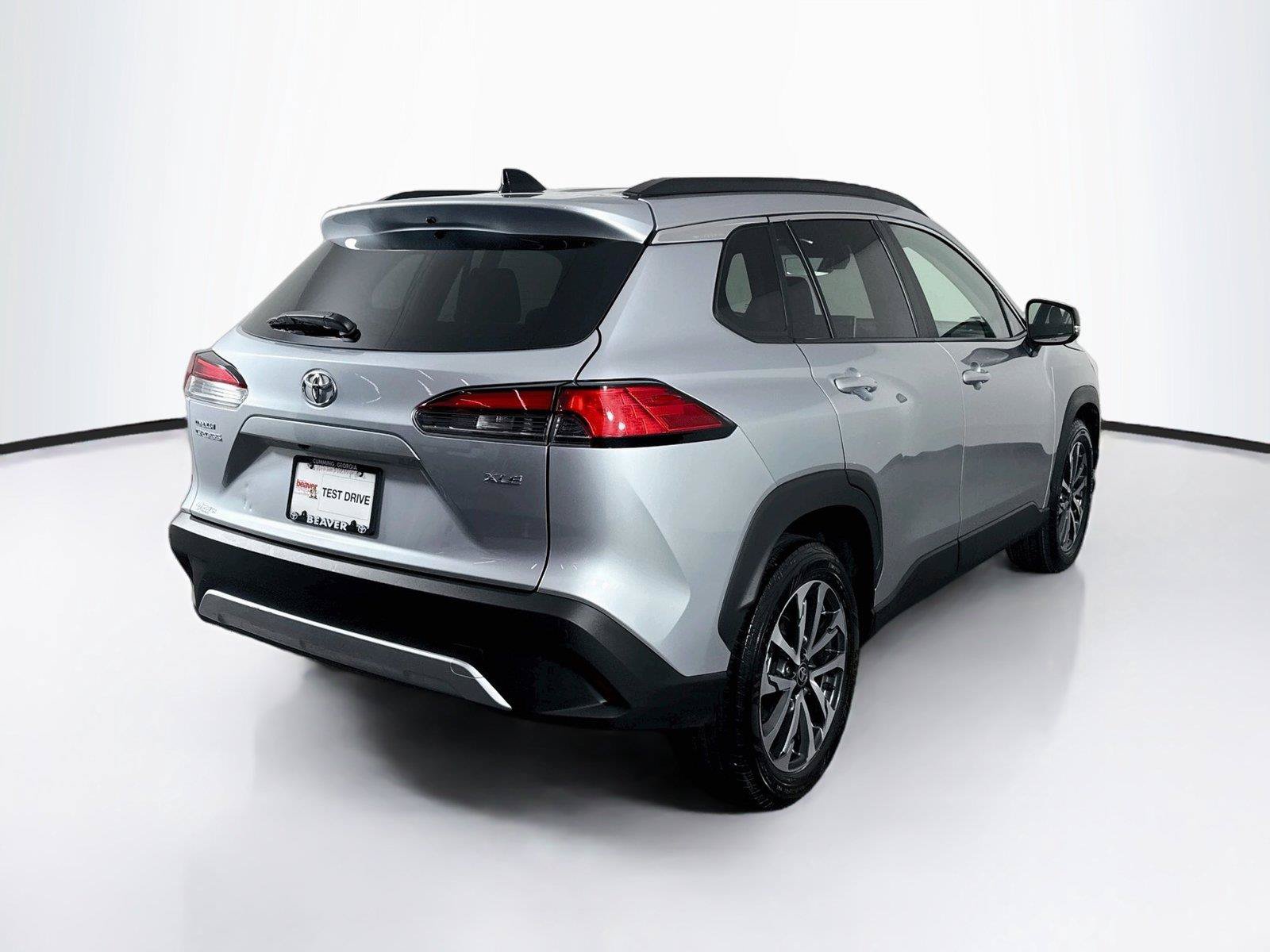 Certified 2025 Toyota Corolla Cross XLE FWD image 2