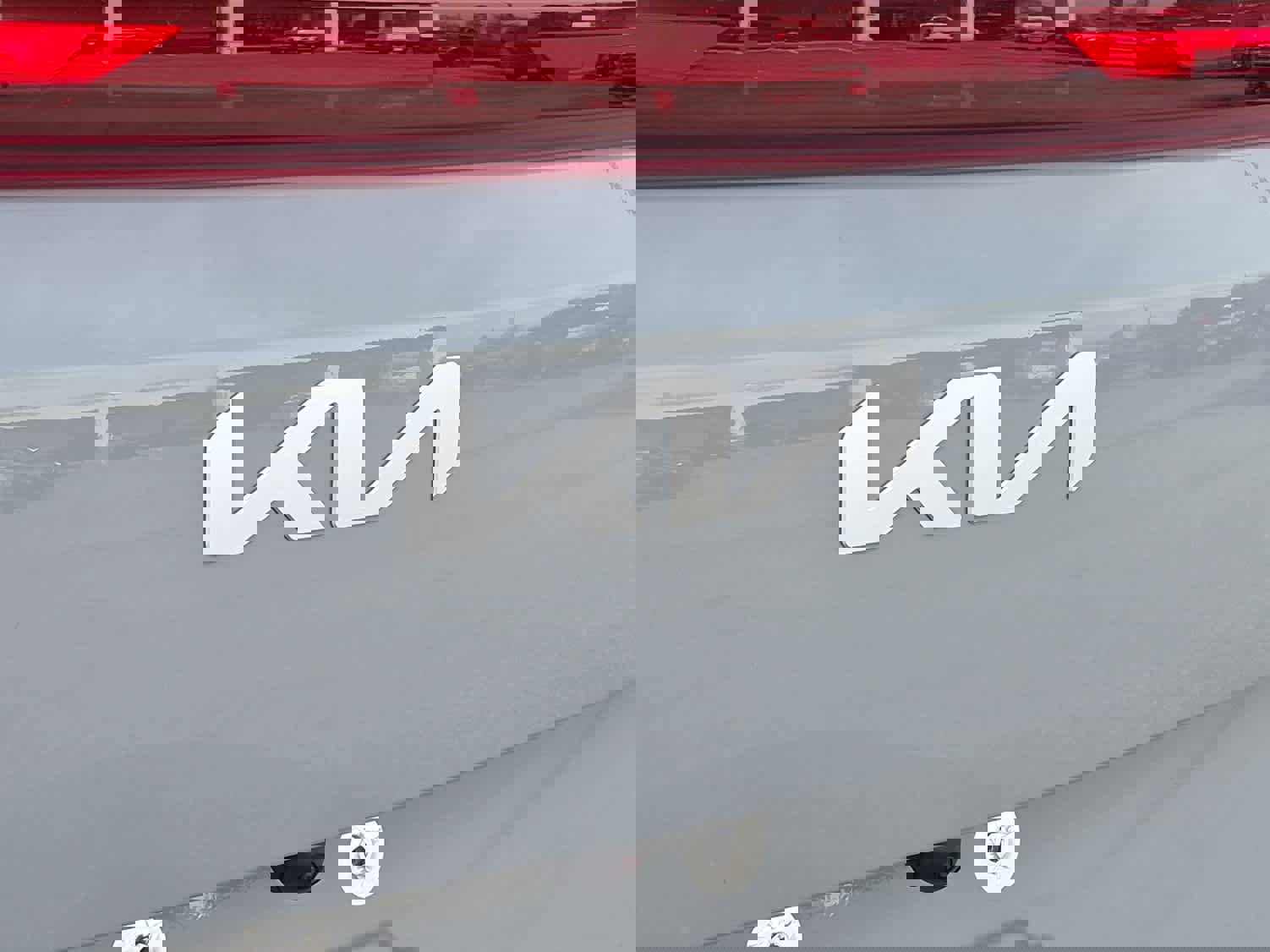 Used 2026 Kia Carnival EX image 25