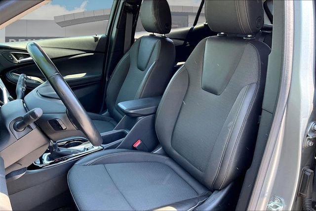 Certified 2023 Buick Encore GX Preferred w/ Cold Weather Comfort Package AWD/4WD image 25