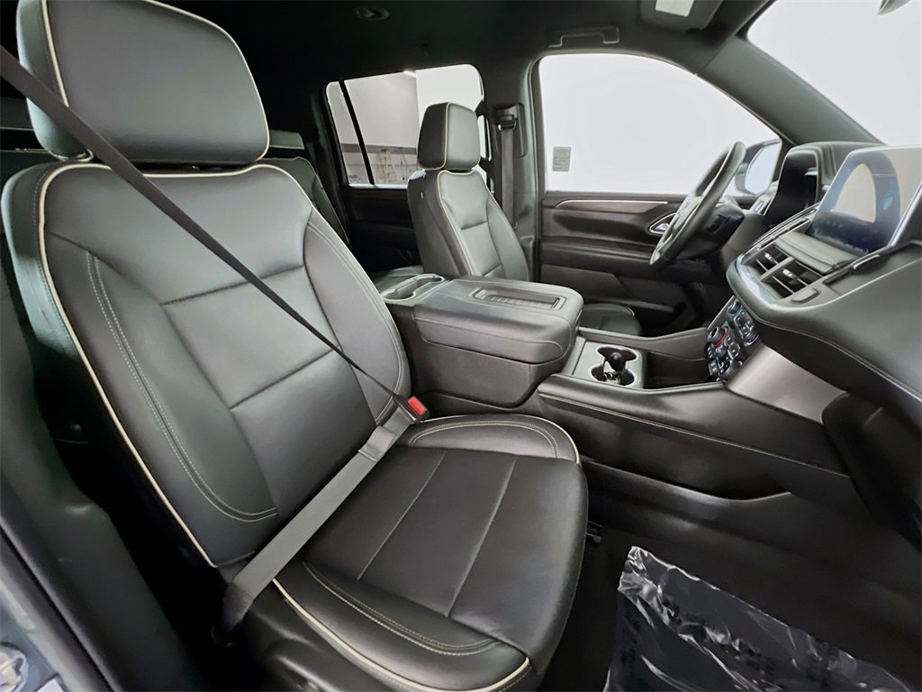 Used 2023 Chevrolet Suburban Premier image 26