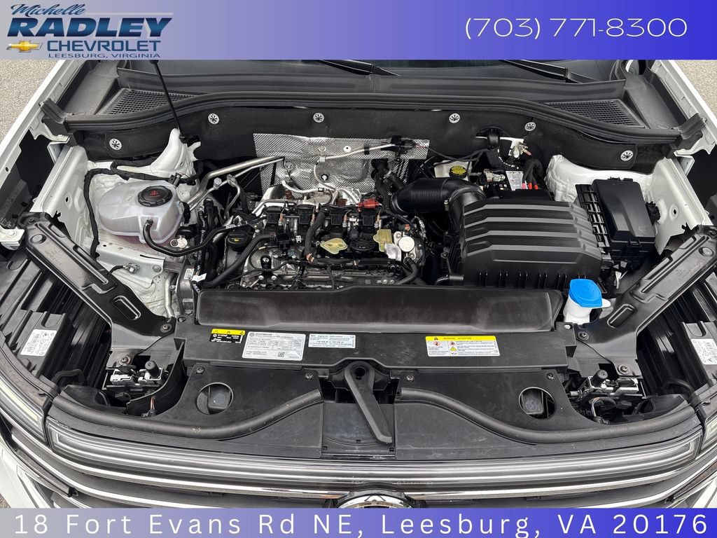 Used 2025 Volkswagen Atlas SE AWD/4WD image 10