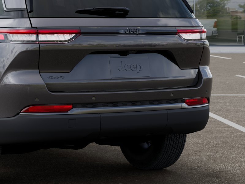 New 2026 Jeep Grand Cherokee Altitude AWD/4WD image 14