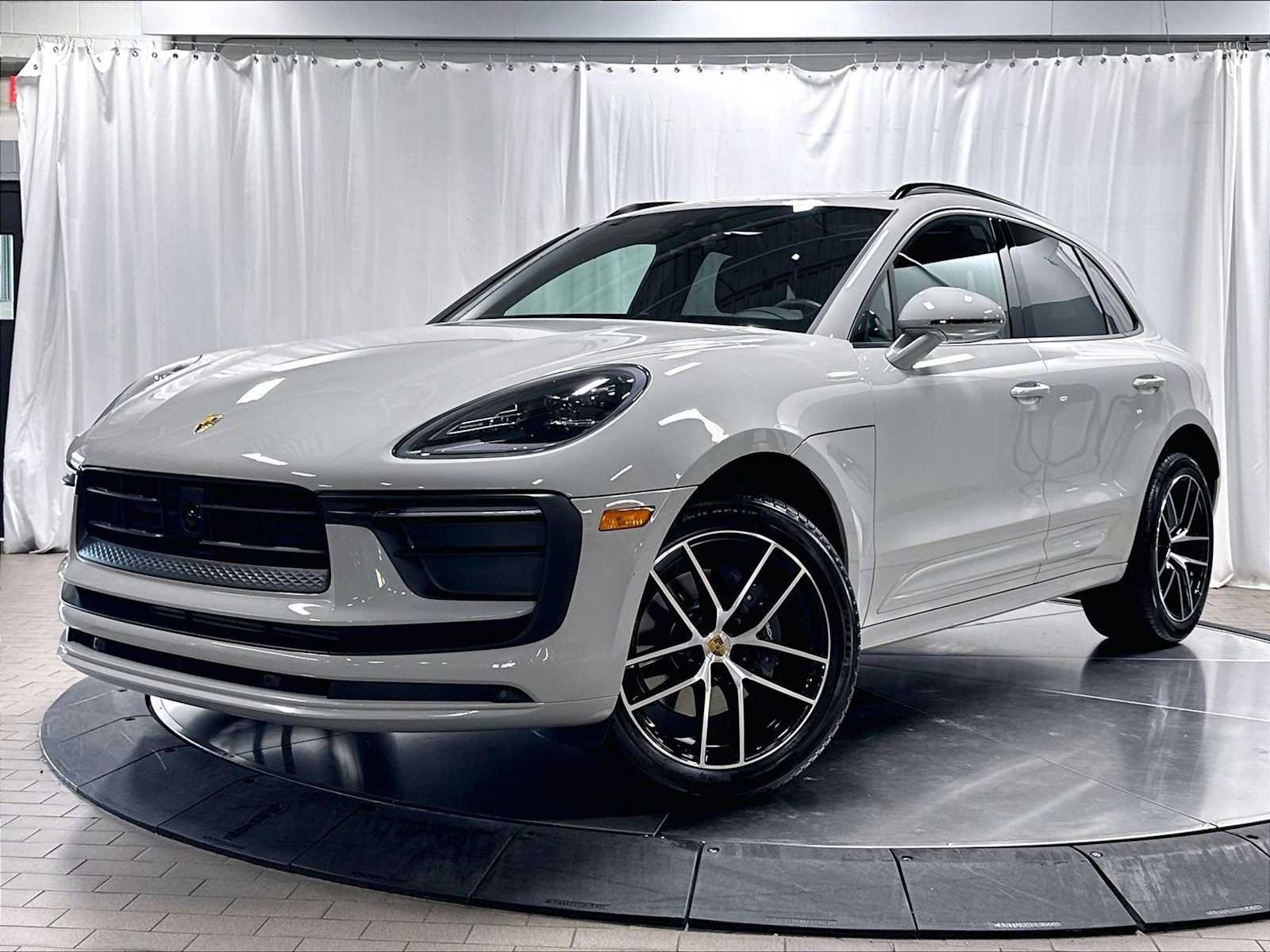 Used 2026 Porsche Macan AWD/4WD image 1