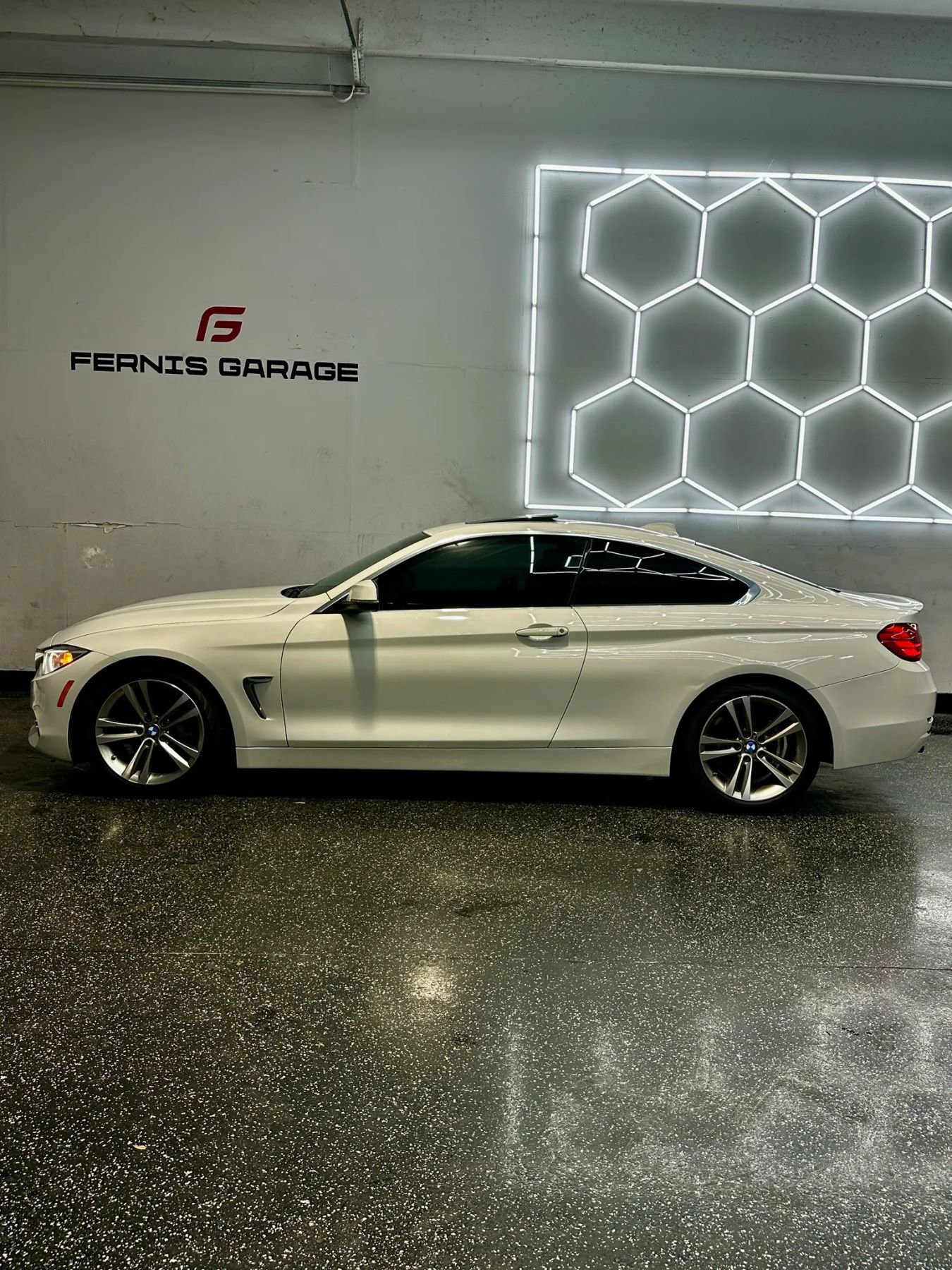 Used 2016 BMW 428i Coupe w/ Premium Package RWD image 3