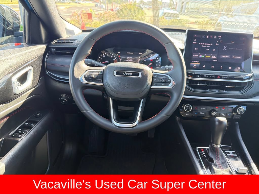 Used 2025 Jeep Compass Trailhawk AWD/4WD image 13