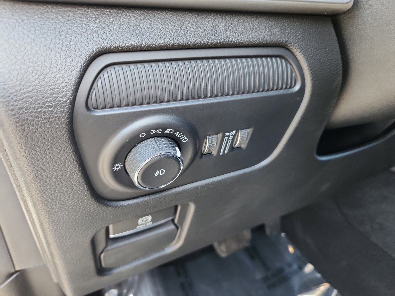 New 2025 Jeep Wagoneer Series II w/ Convenience Group I image 31