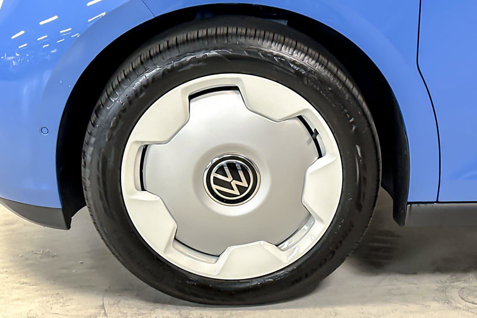 New 2025 Volkswagen ID. Buzz 1st Edition image 26