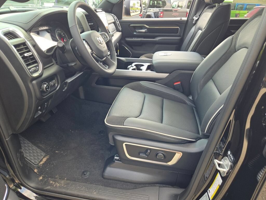 New 2027 RAM 1500 Laramie w/ Night Edition AWD/4WD image 21