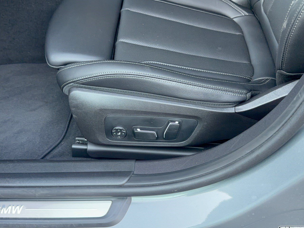 Certified 2026 BMW 330i Sedan RWD image 16