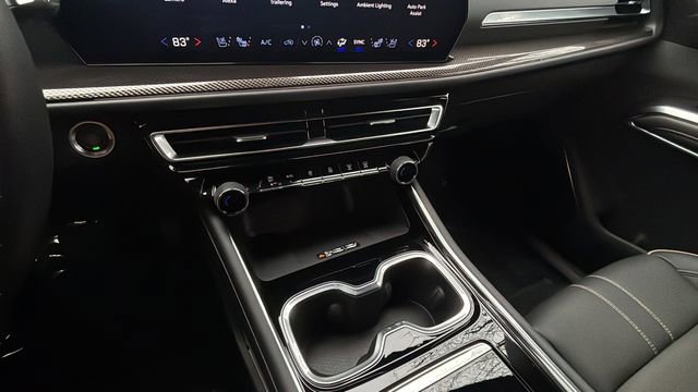 Certified 2025 Chevrolet Traverse High Country w/ LPO, Floor Liner Package image 14