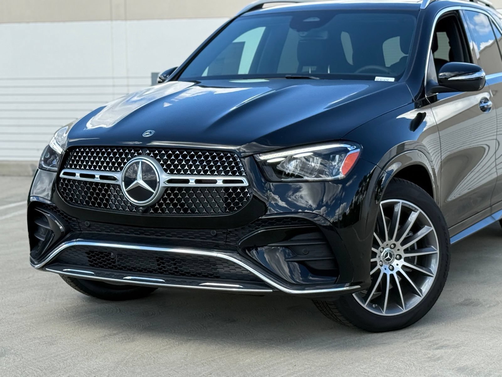 New 2025 Mercedes-Benz GLE 580 4MATIC image 3