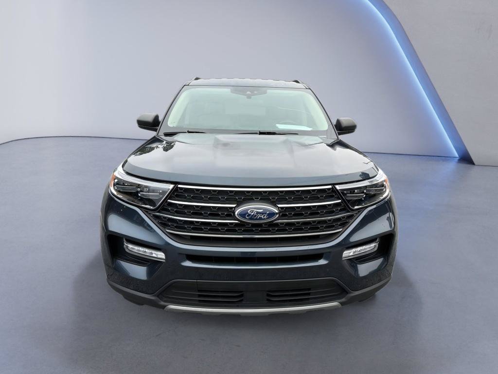 Used 2024 Ford Explorer XLT w/ Equipment Group 202A RWD image 6