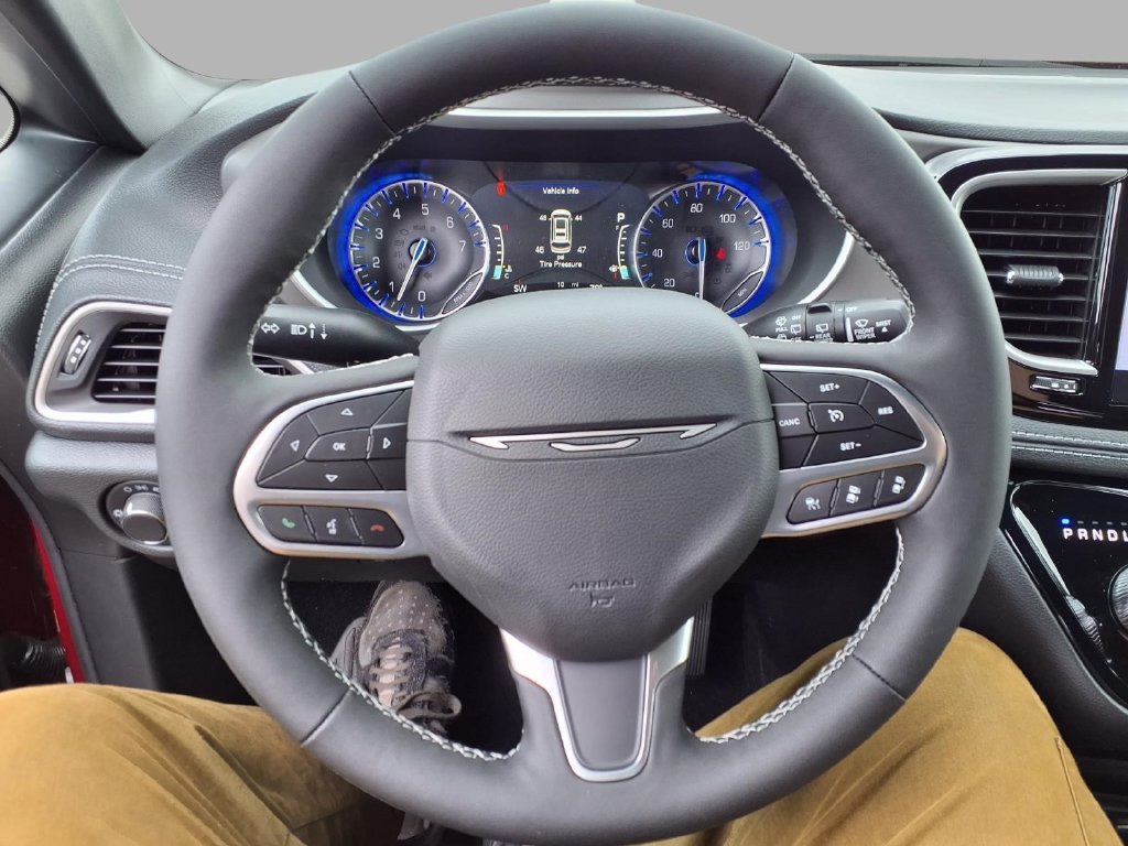 New 2027 Chrysler Pacifica Select FWD image 14