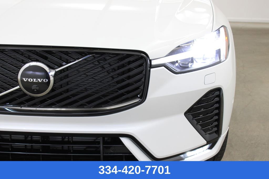 New 2026 Volvo XC60 B5 Plus w/ Climate Package image 7