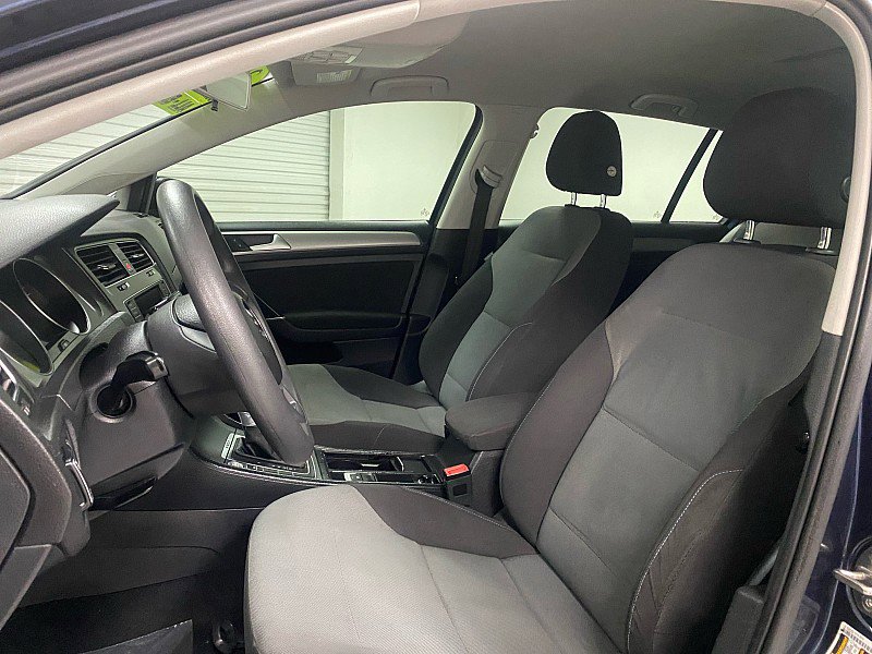 Used 2016 Volkswagen e-Golf SE w/ DC Fast Charging Package FWD image 9