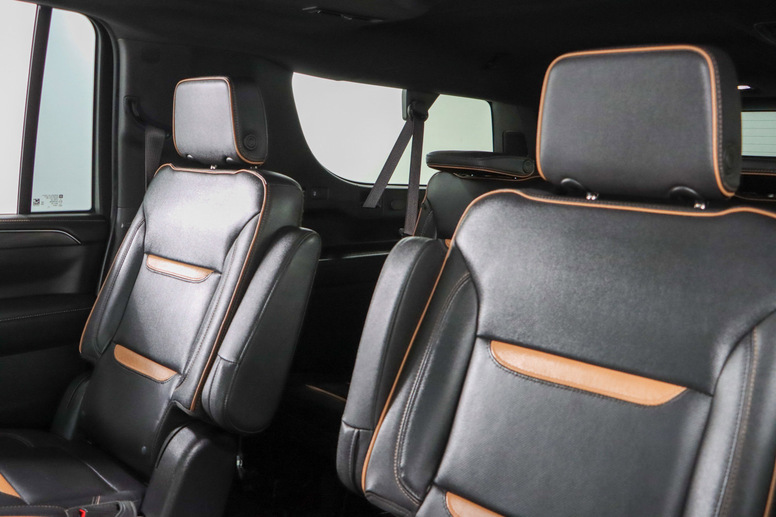 Used 2023 GMC Yukon XL AT4 image 28