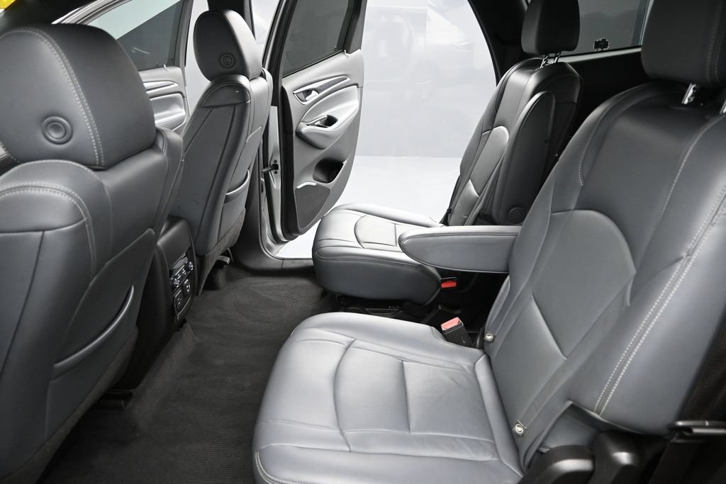 Used 2022 Buick Enclave Premium FWD image 15