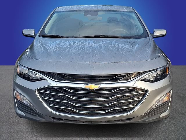 Used 2025 Chevrolet Malibu LT FWD image 2