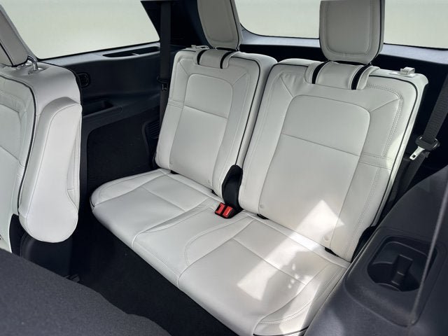 New 2026 Lincoln Aviator Black Label w/ Jet Appearance Package AWD/4WD image 11
