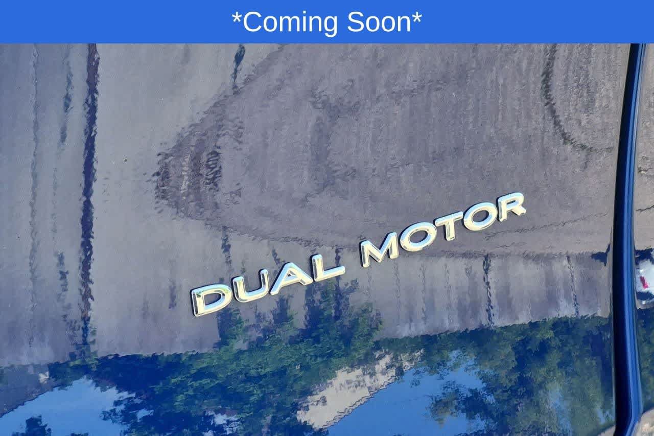 Used 2023 Tesla Model Y Long Range AWD/4WD image 12